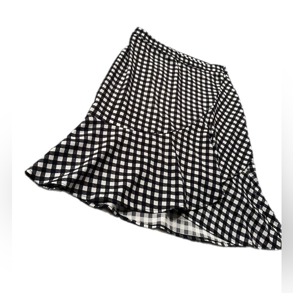 Banana Republic Black/white skirt - Picture 4 of 8